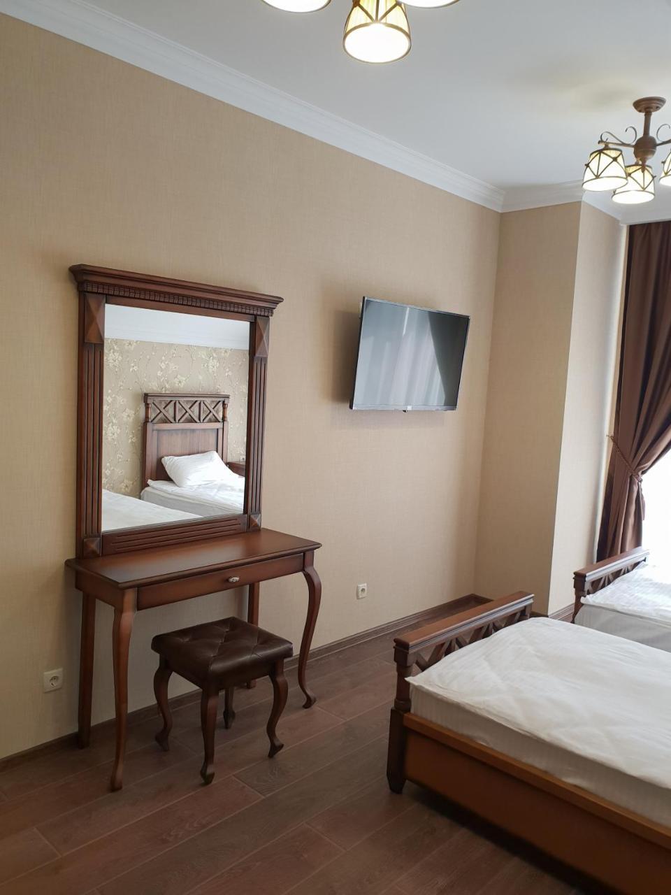 Pride Hotel Tarashcha ภายนอก รูปภาพ
