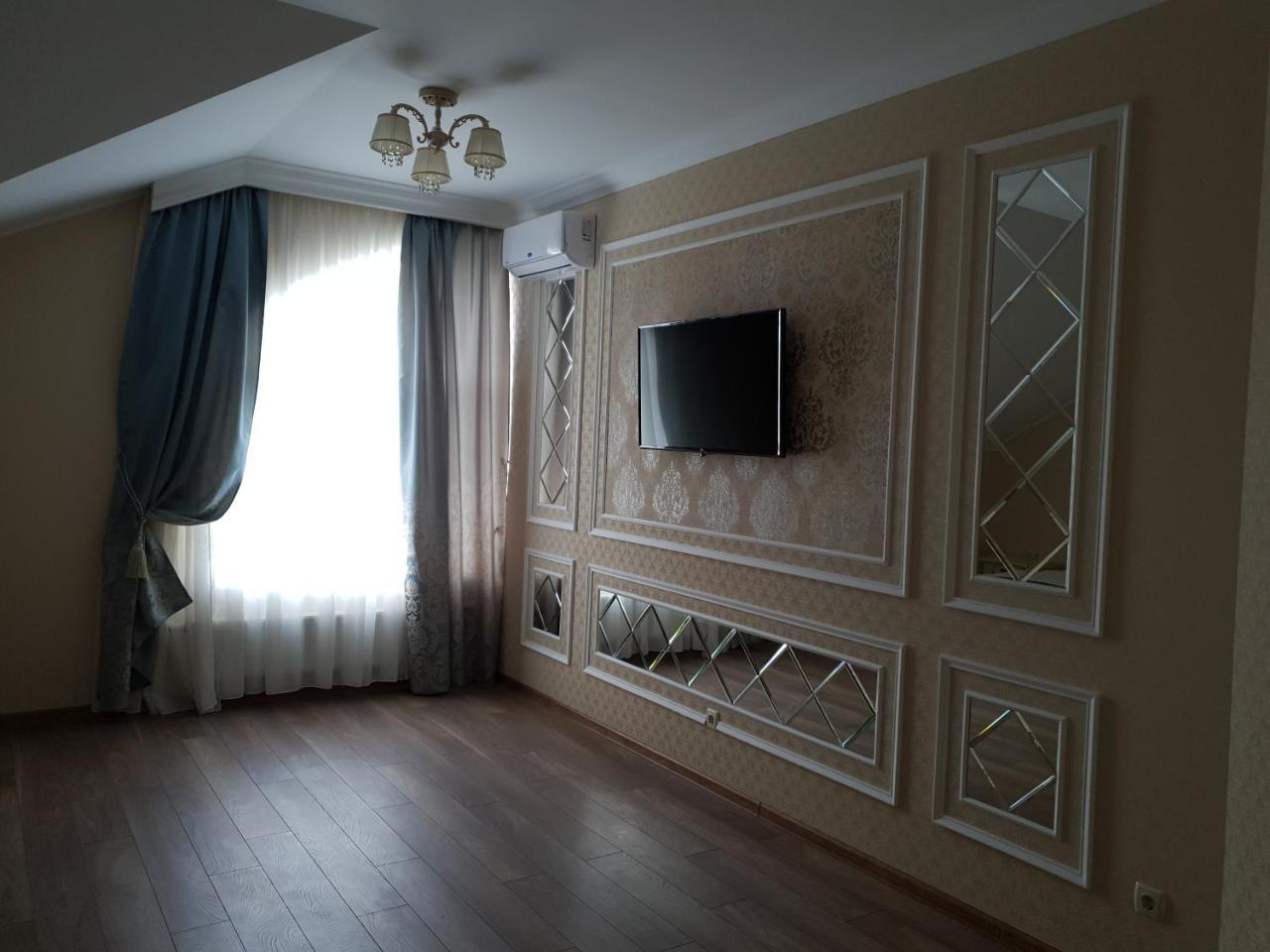 Pride Hotel Tarashcha ภายนอก รูปภาพ